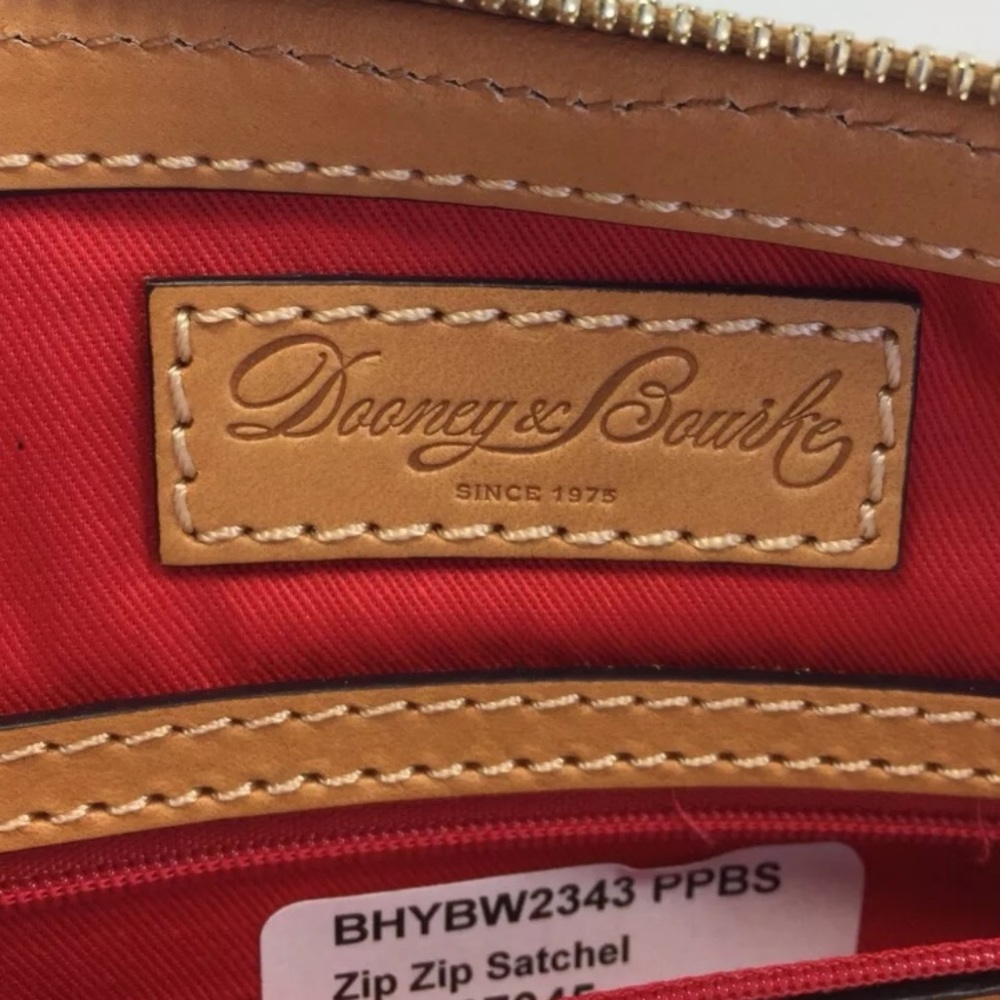 SOLD MeRC! Dooney & Bourke Hydrangea Satchel - Picture 4 of 6